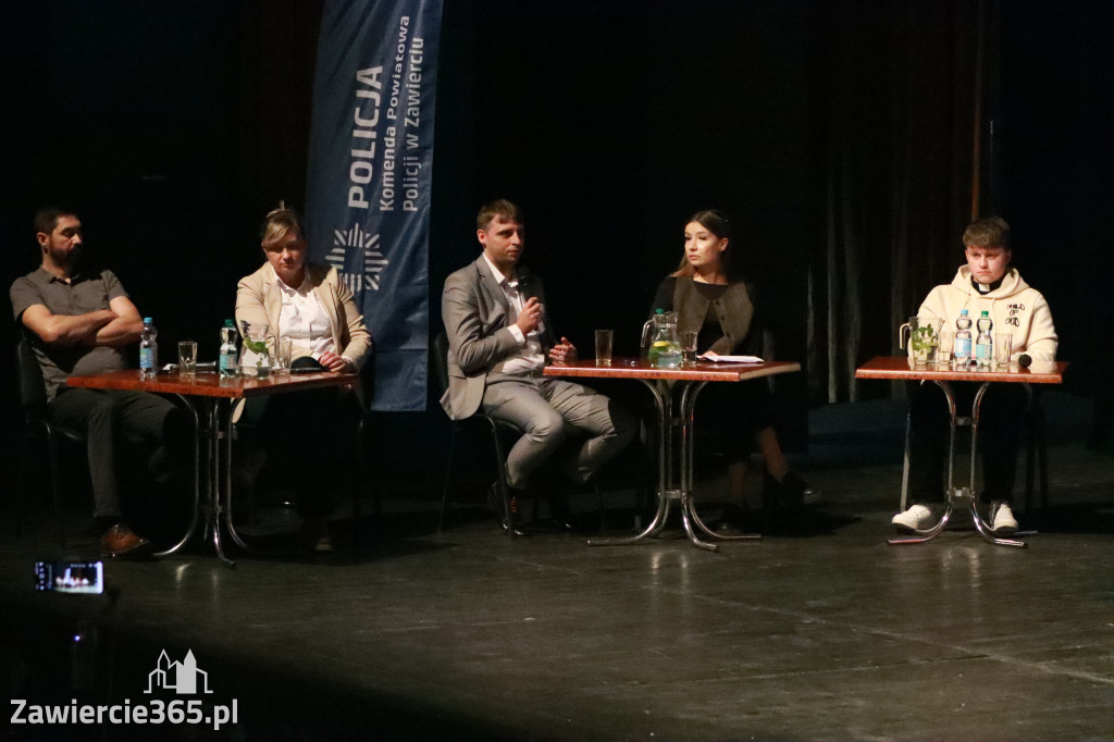 Fotorelacja: Razem przeciw mowie nienawiści w MOK Zawiercie