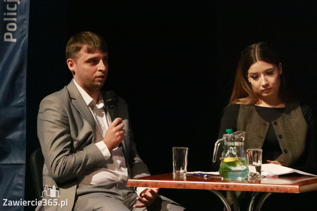 Fotorelacja: Razem przeciw mowie nienawiści w MOK Zawiercie