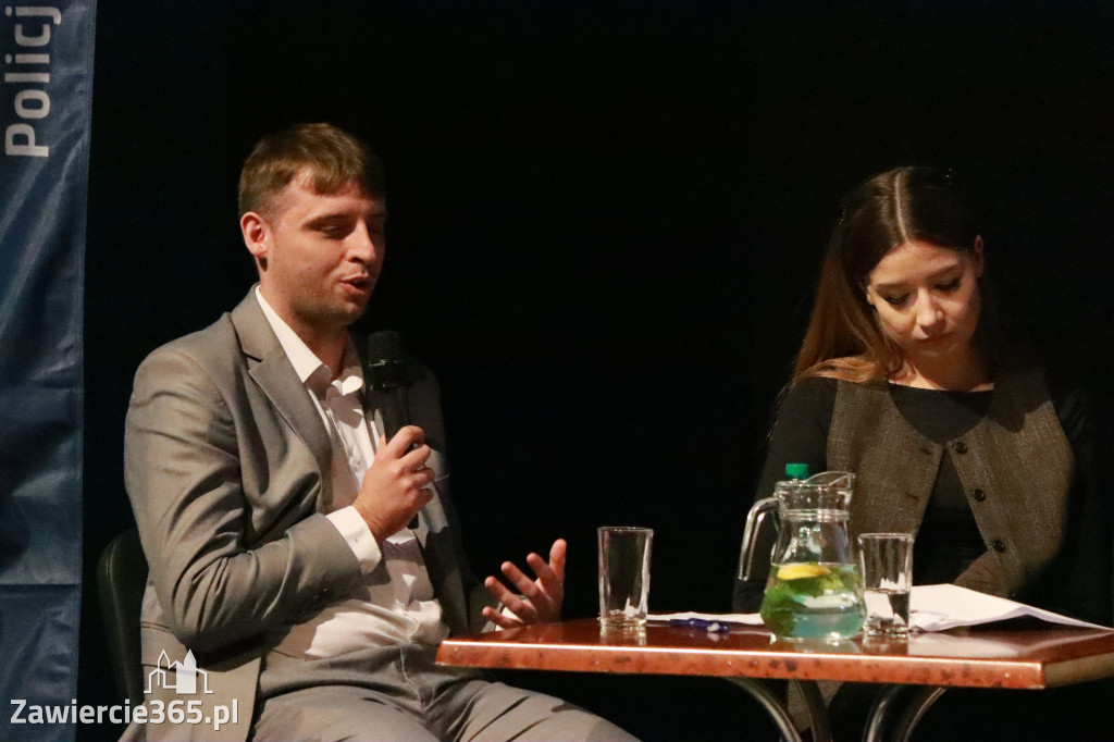 Fotorelacja: Razem przeciw mowie nienawiści w MOK Zawiercie