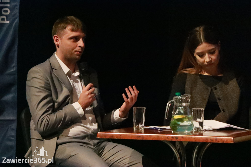 Fotorelacja: Razem przeciw mowie nienawiści w MOK Zawiercie