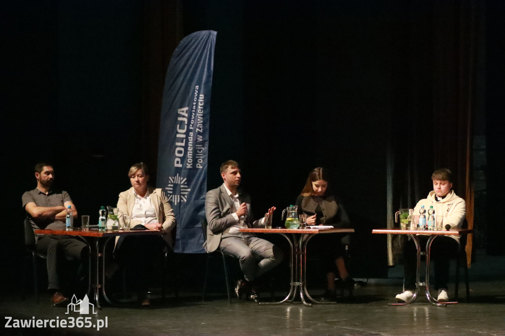 Fotorelacja: Razem przeciw mowie nienawiści w MOK Zawiercie