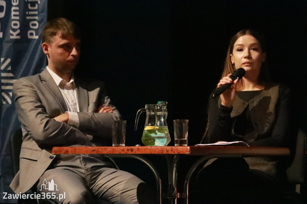 Fotorelacja: Razem przeciw mowie nienawiści w MOK Zawiercie