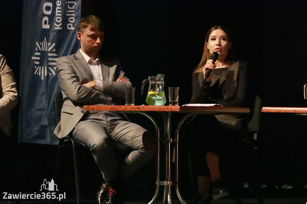 Fotorelacja: Razem przeciw mowie nienawiści w MOK Zawiercie