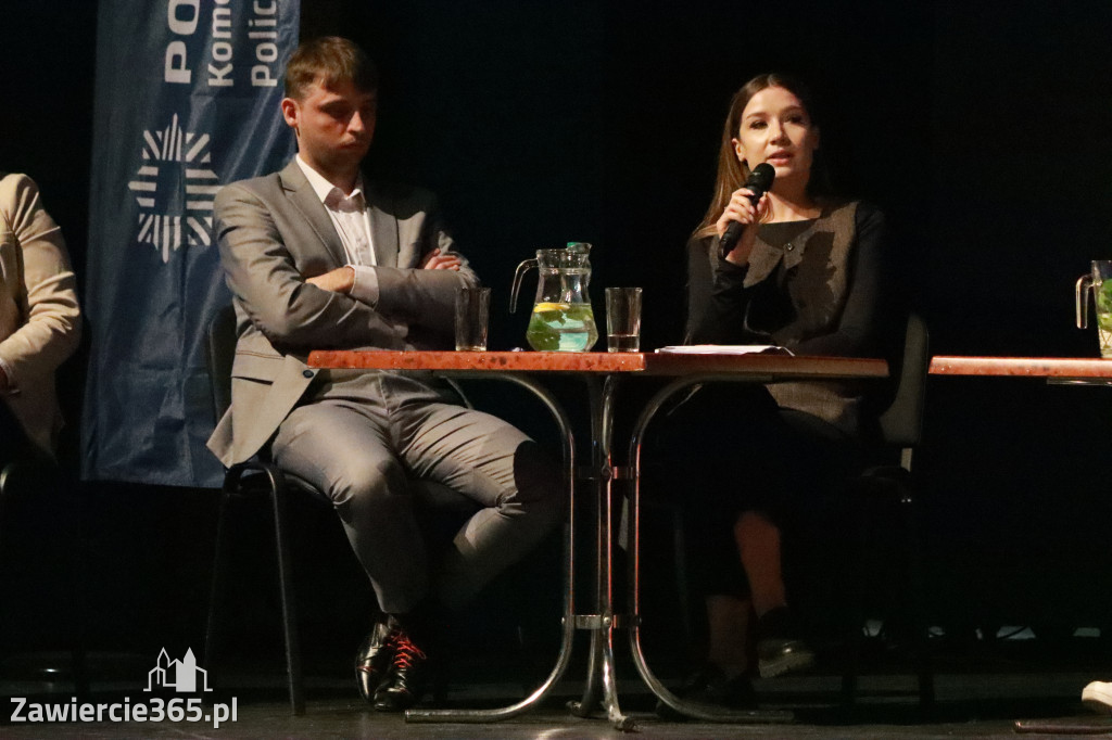 Fotorelacja: Razem przeciw mowie nienawiści w MOK Zawiercie