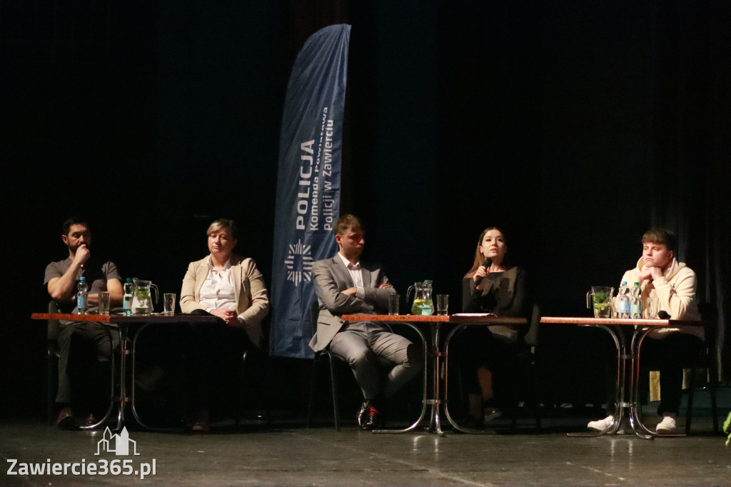 Fotorelacja: Razem przeciw mowie nienawiści w MOK Zawiercie