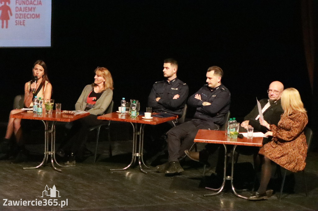 Fotorelacja: Razem przeciw mowie nienawiści w MOK Zawiercie