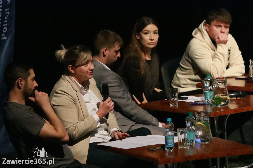 Fotorelacja: Razem przeciw mowie nienawiści w MOK Zawiercie