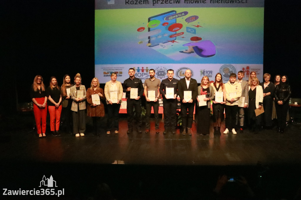 Fotorelacja: Razem przeciw mowie nienawiści w MOK Zawiercie