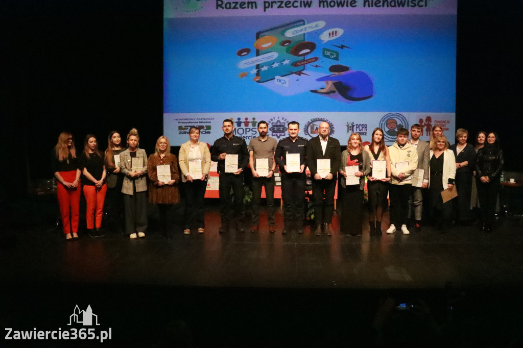 Fotorelacja: Razem przeciw mowie nienawiści w MOK Zawiercie