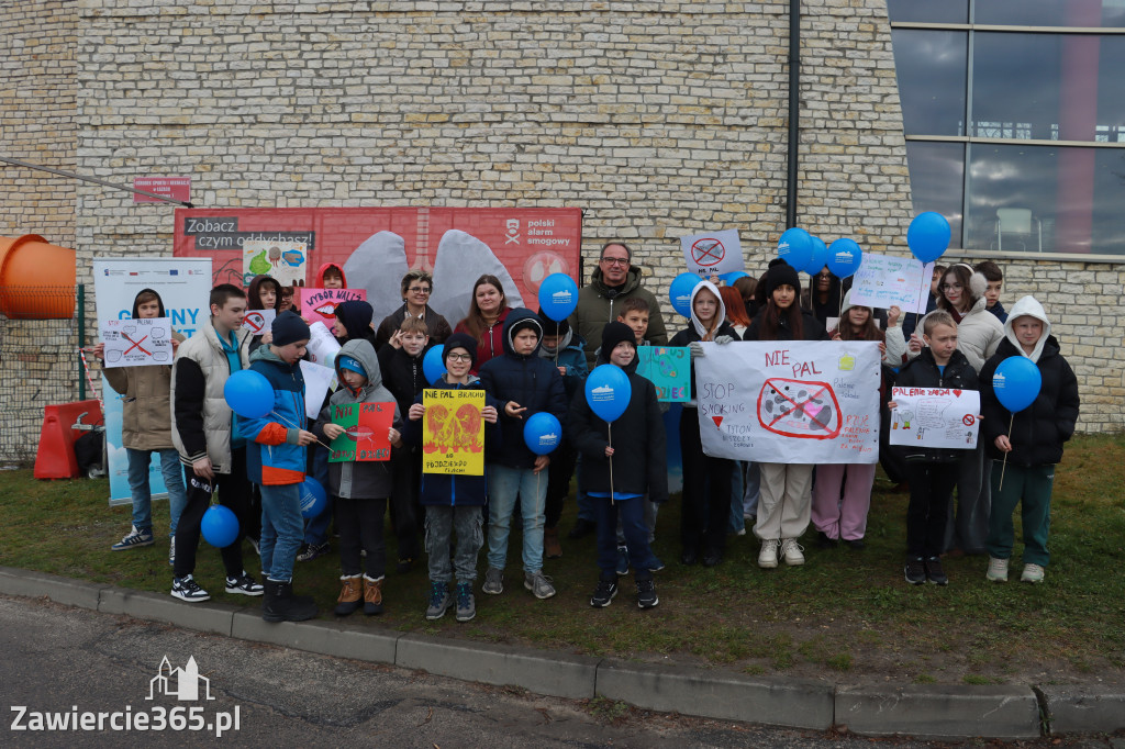 Fotorelacja: Konferencja prasowa przy mobilnych płucach w Łazach