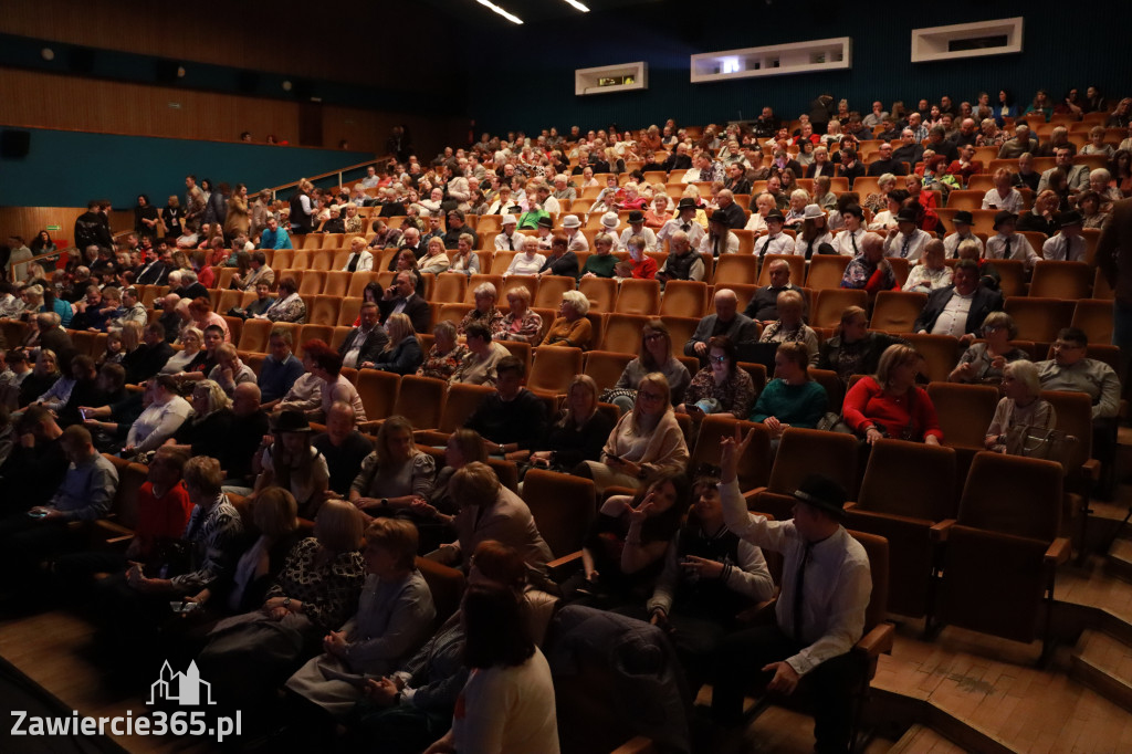 Fotorelacja: POKONAĆ BARIERY - Razem możemy więcej w MOK Zawiercie