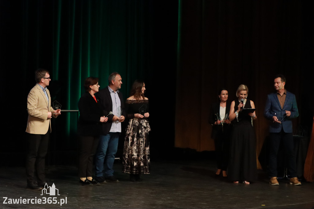 Fotorelacja: POKONAĆ BARIERY - Razem możemy więcej w MOK Zawiercie