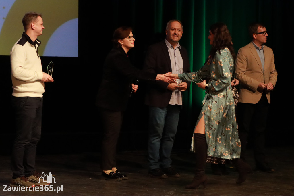 Fotorelacja: POKONAĆ BARIERY - Razem możemy więcej w MOK Zawiercie