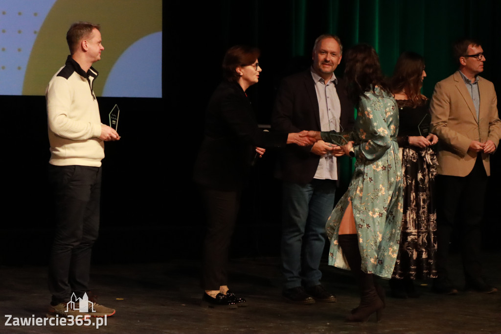 Fotorelacja: POKONAĆ BARIERY - Razem możemy więcej w MOK Zawiercie