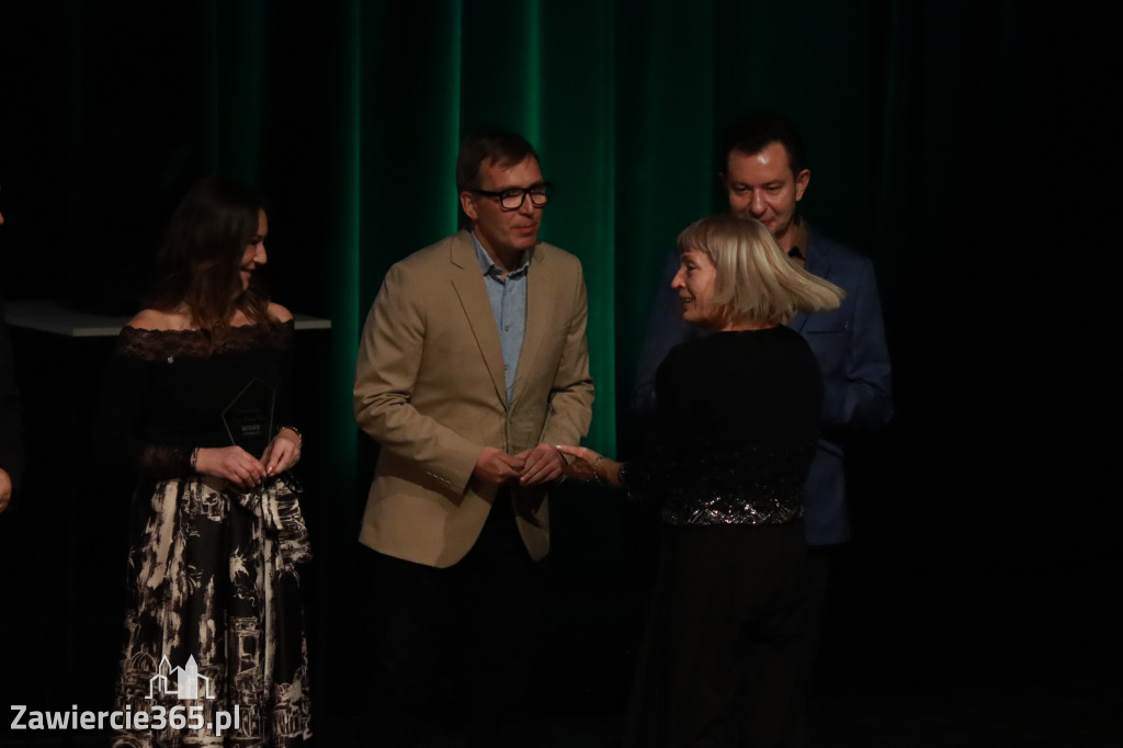 Fotorelacja: POKONAĆ BARIERY - Razem możemy więcej w MOK Zawiercie