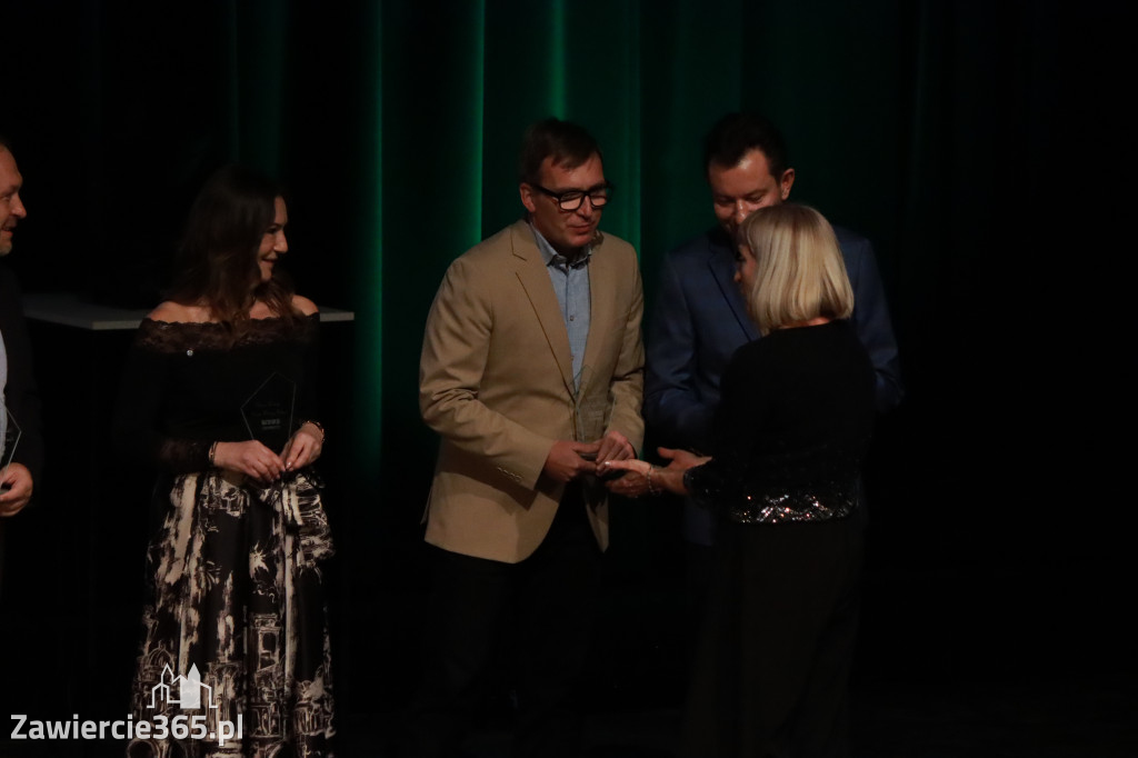 Fotorelacja: POKONAĆ BARIERY - Razem możemy więcej w MOK Zawiercie