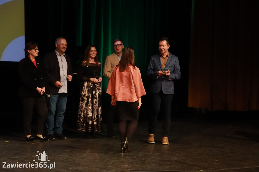 Fotorelacja: POKONAĆ BARIERY - Razem możemy więcej w MOK Zawiercie