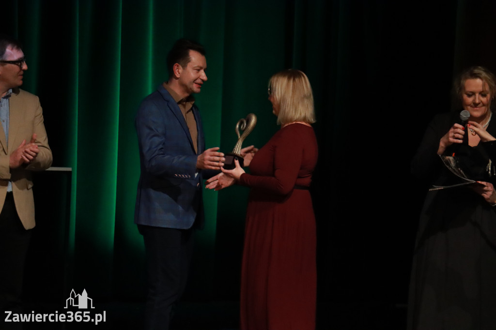 Fotorelacja: POKONAĆ BARIERY - Razem możemy więcej w MOK Zawiercie