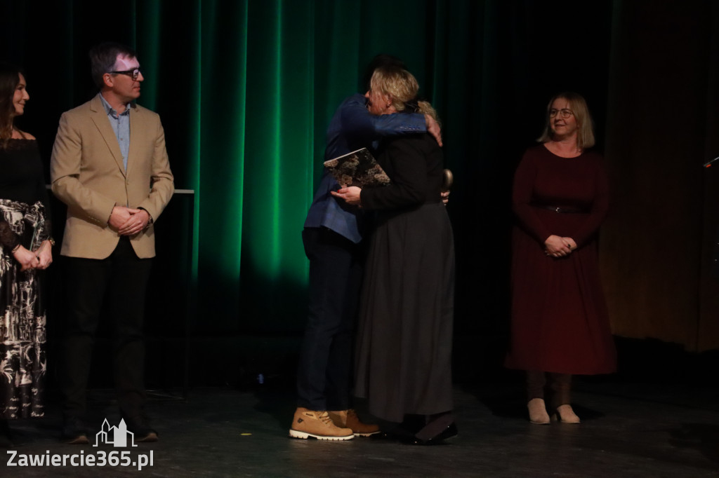 Fotorelacja: POKONAĆ BARIERY - Razem możemy więcej w MOK Zawiercie