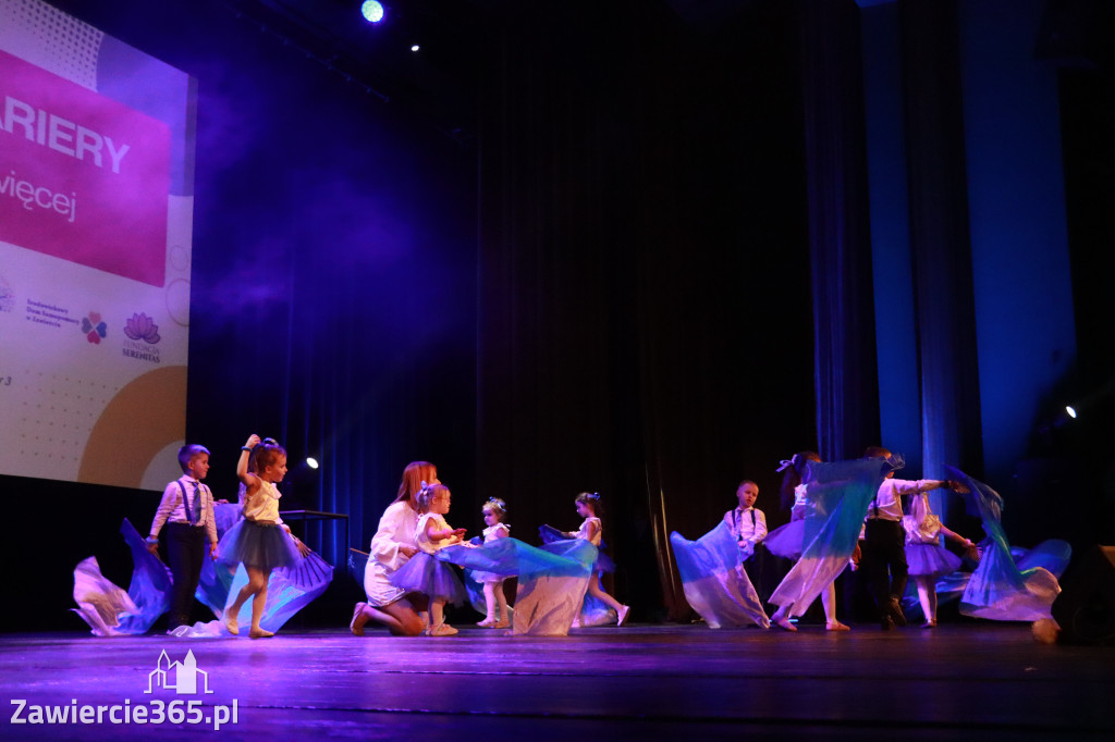 Fotorelacja: POKONAĆ BARIERY - Razem możemy więcej w MOK Zawiercie