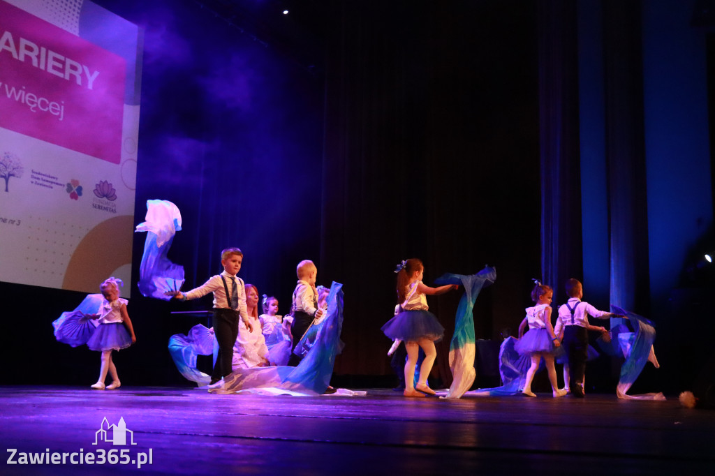 Fotorelacja: POKONAĆ BARIERY - Razem możemy więcej w MOK Zawiercie