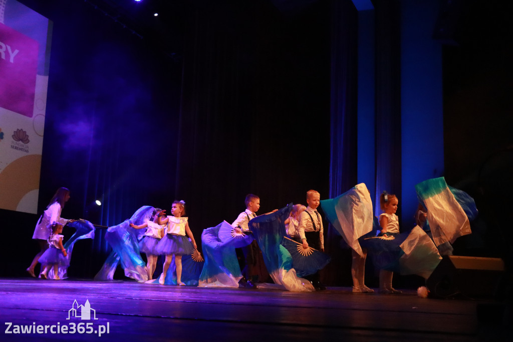 Fotorelacja: POKONAĆ BARIERY - Razem możemy więcej w MOK Zawiercie