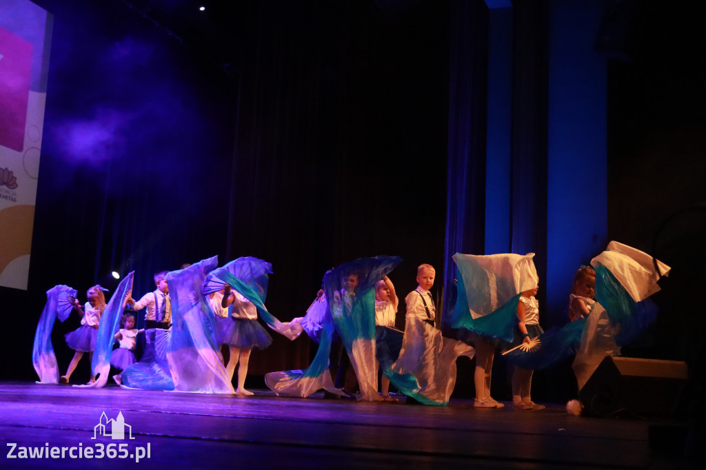 Fotorelacja: POKONAĆ BARIERY - Razem możemy więcej w MOK Zawiercie