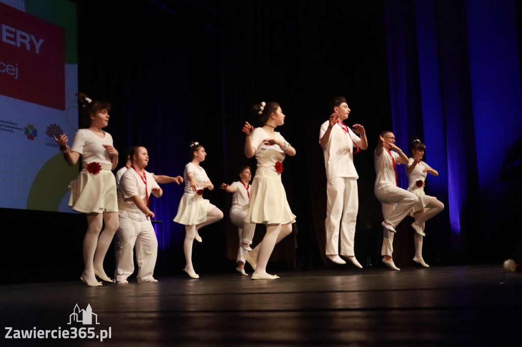 Fotorelacja: POKONAĆ BARIERY - Razem możemy więcej w MOK Zawiercie