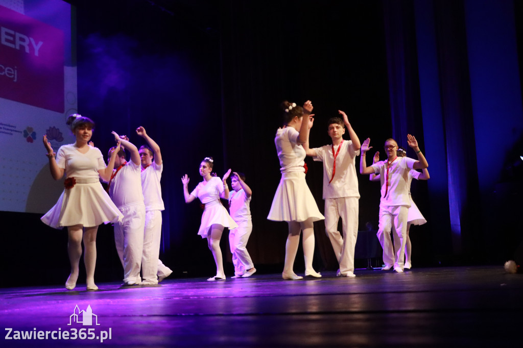 Fotorelacja: POKONAĆ BARIERY - Razem możemy więcej w MOK Zawiercie