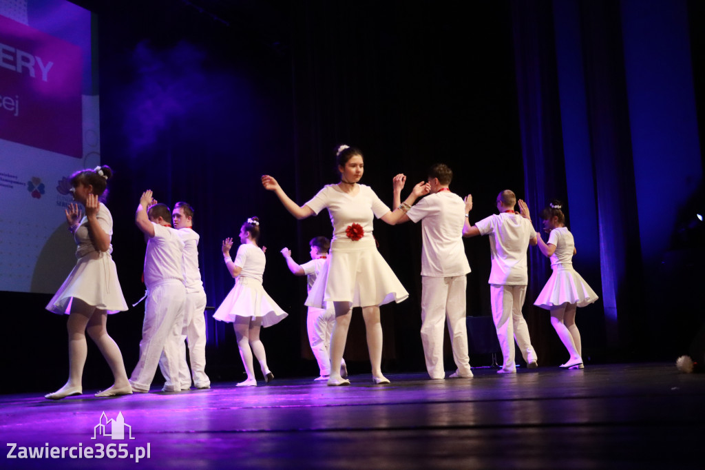 Fotorelacja: POKONAĆ BARIERY - Razem możemy więcej w MOK Zawiercie