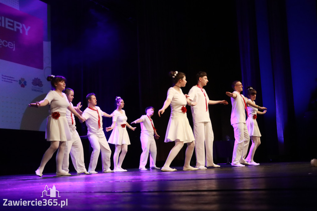 Fotorelacja: POKONAĆ BARIERY - Razem możemy więcej w MOK Zawiercie