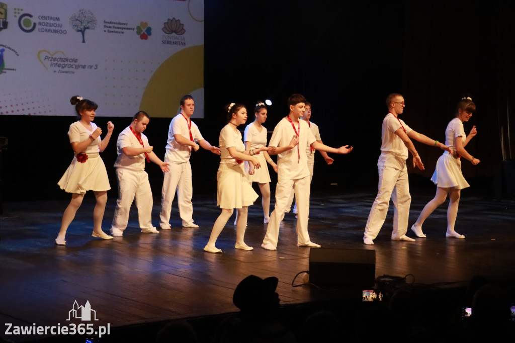 Fotorelacja: POKONAĆ BARIERY - Razem możemy więcej w MOK Zawiercie