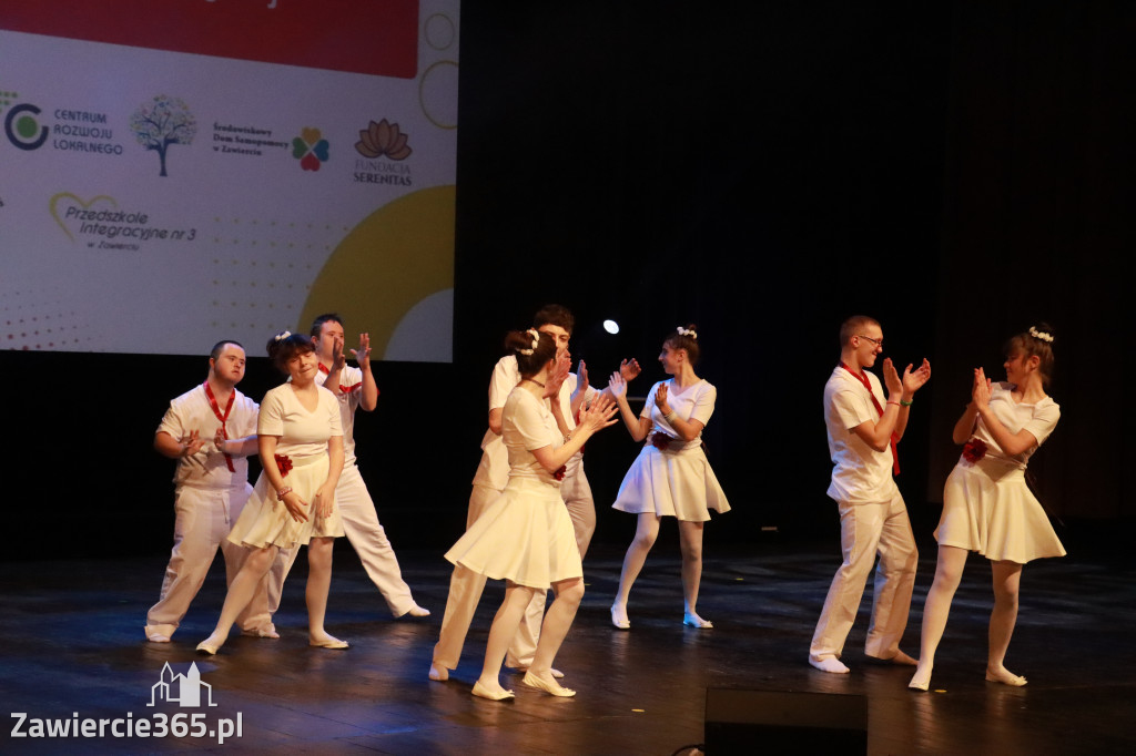 Fotorelacja: POKONAĆ BARIERY - Razem możemy więcej w MOK Zawiercie