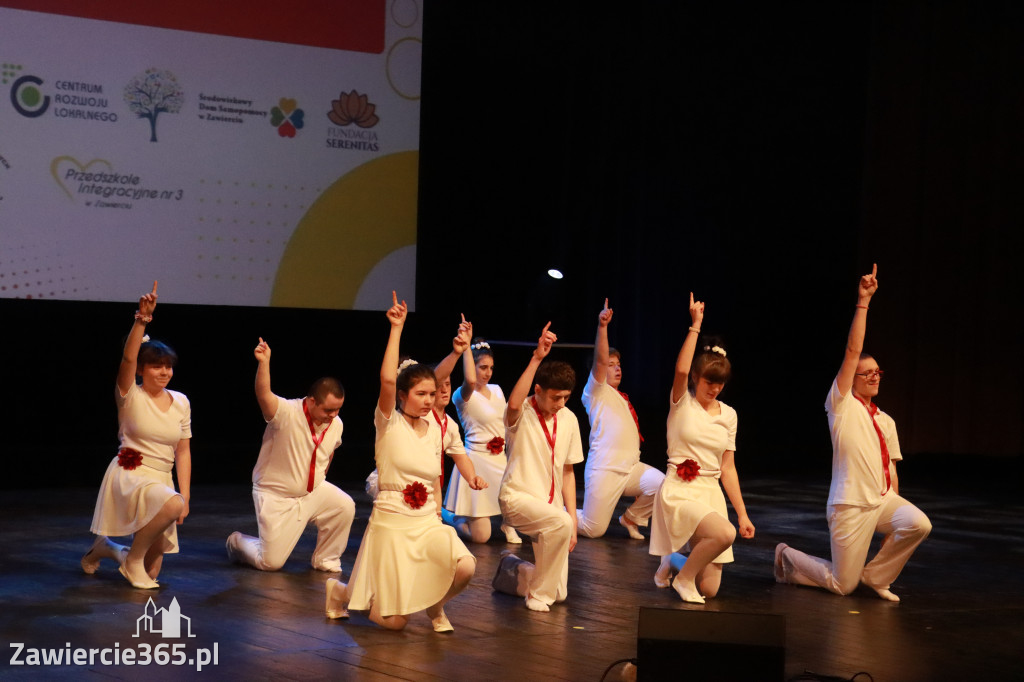 Fotorelacja: POKONAĆ BARIERY - Razem możemy więcej w MOK Zawiercie