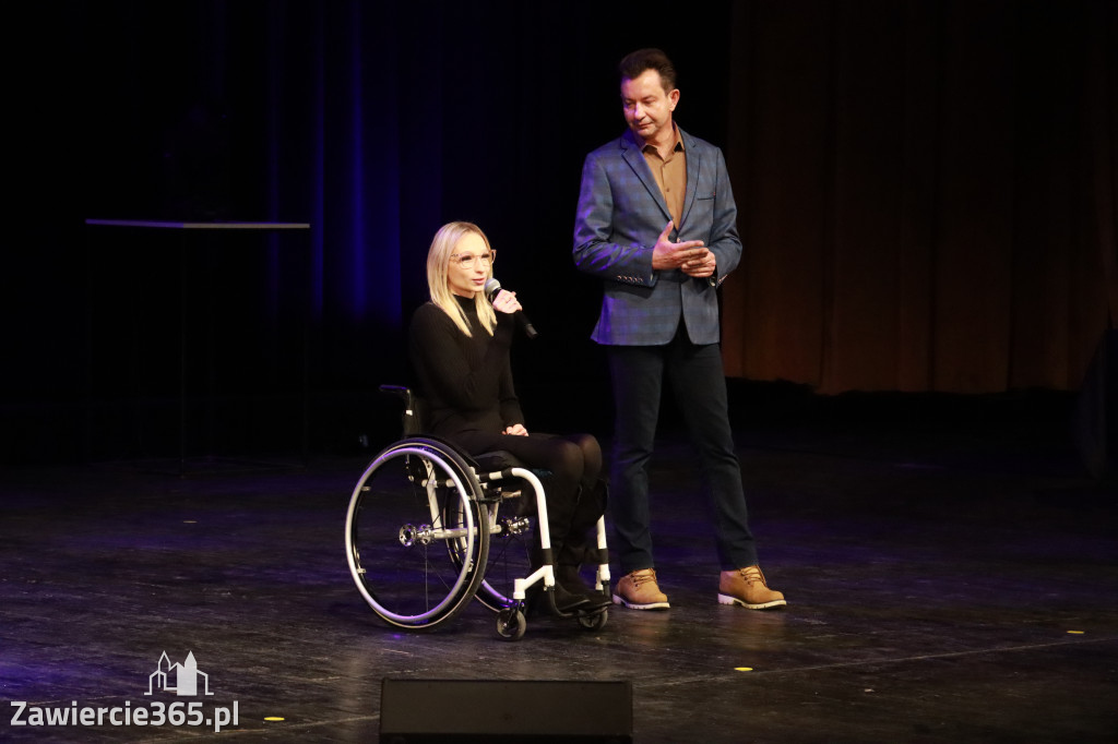 Fotorelacja: POKONAĆ BARIERY - Razem możemy więcej w MOK Zawiercie