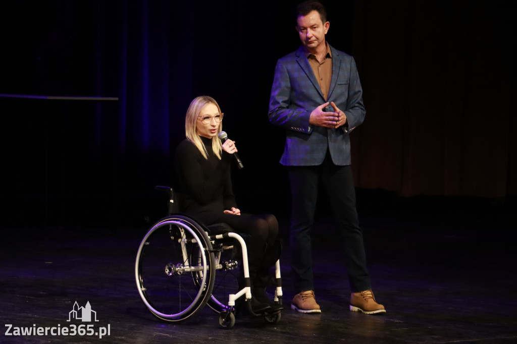 Fotorelacja: POKONAĆ BARIERY - Razem możemy więcej w MOK Zawiercie