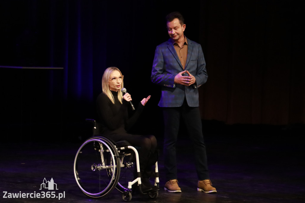 Fotorelacja: POKONAĆ BARIERY - Razem możemy więcej w MOK Zawiercie