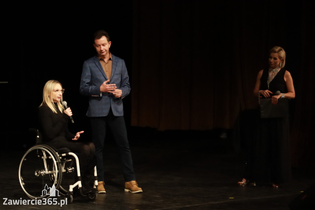 Fotorelacja: POKONAĆ BARIERY - Razem możemy więcej w MOK Zawiercie