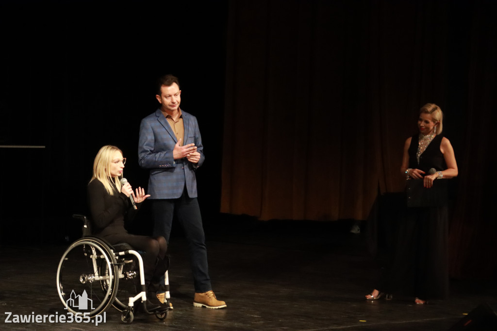 Fotorelacja: POKONAĆ BARIERY - Razem możemy więcej w MOK Zawiercie