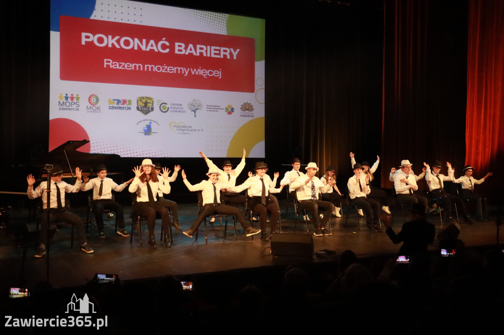 Fotorelacja: POKONAĆ BARIERY - Razem możemy więcej w MOK Zawiercie