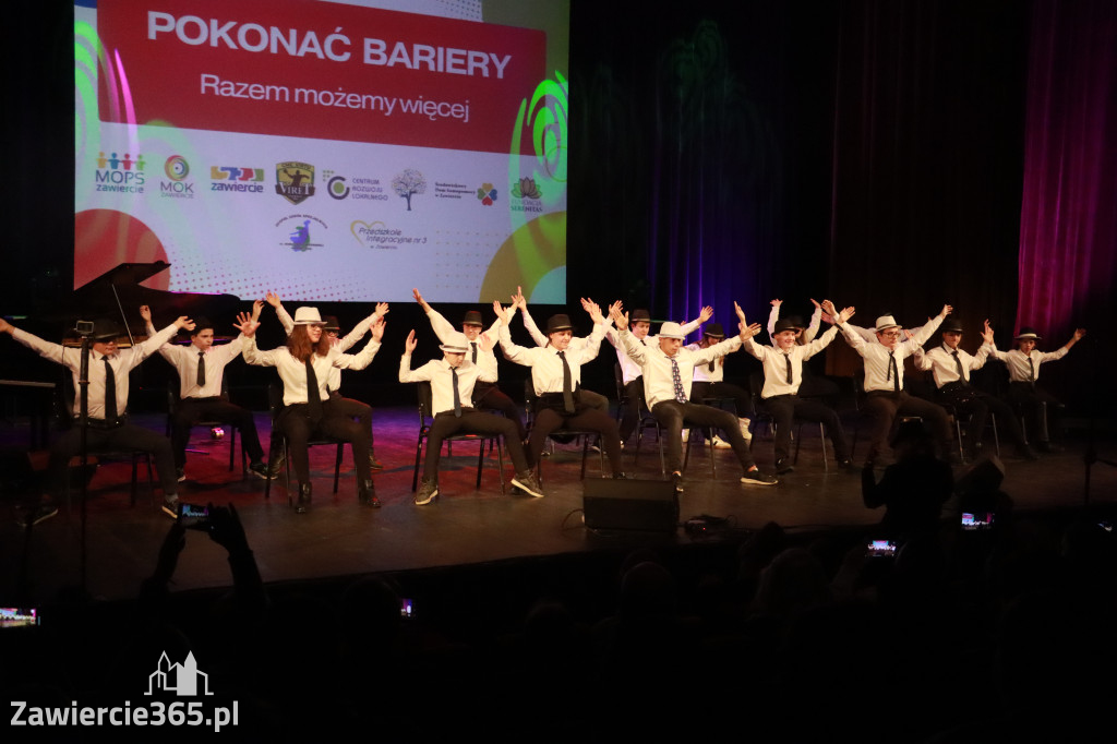 Fotorelacja: POKONAĆ BARIERY - Razem możemy więcej w MOK Zawiercie