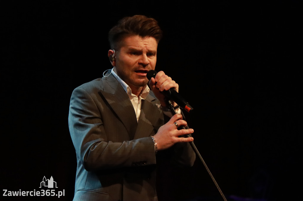 Fotorelacja: POKONAĆ BARIERY - Razem możemy więcej w MOK Zawiercie