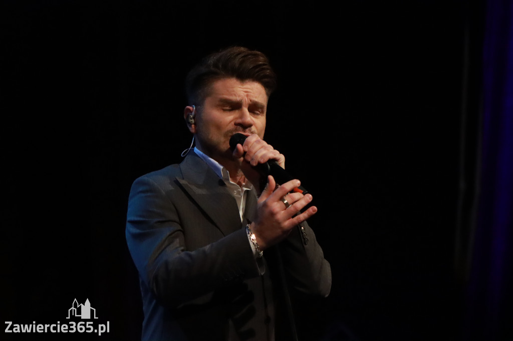 Fotorelacja: POKONAĆ BARIERY - Razem możemy więcej w MOK Zawiercie