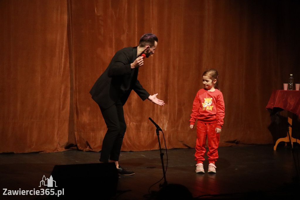 Fotorelacja I: Mikołajki Mok Zawiercie - Paweł Kwiecień Małe Zawiercie i Chór Tutti
