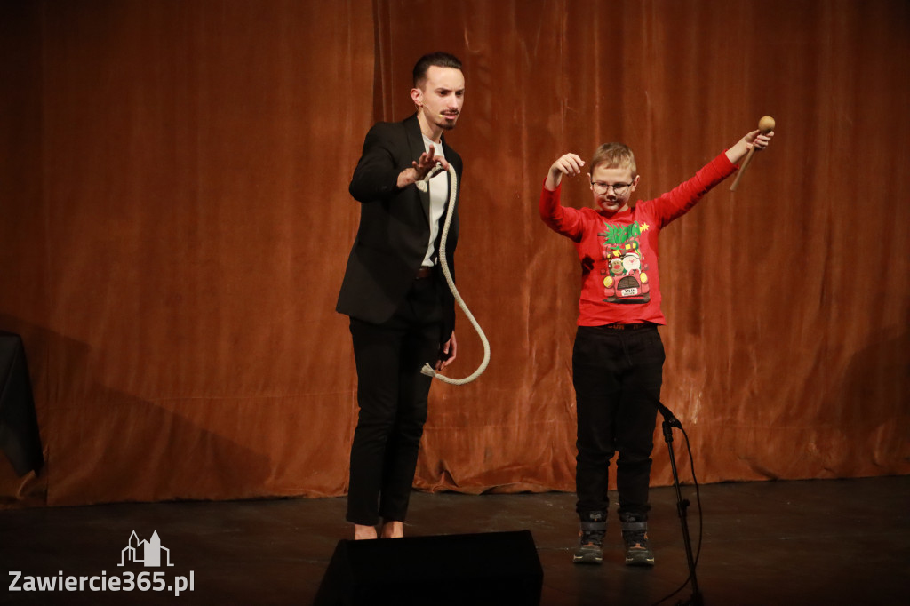 Fotorelacja I: Mikołajki Mok Zawiercie - Paweł Kwiecień Małe Zawiercie i Chór Tutti