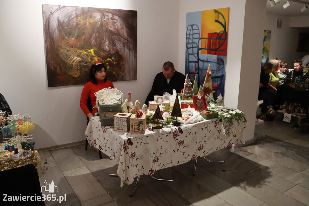 Fotorelacja I: Mikołajki Mok Zawiercie - Paweł Kwiecień Małe Zawiercie i Chór Tutti