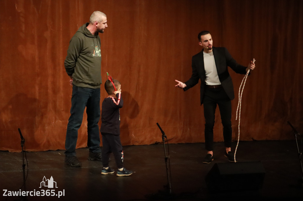 Fotorelacja I: Mikołajki Mok Zawiercie - Paweł Kwiecień Małe Zawiercie i Chór Tutti