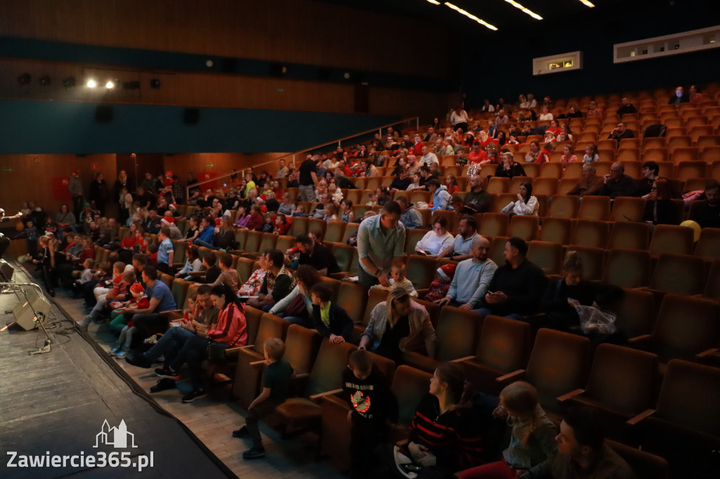 Fotorelacja I: Mikołajki Mok Zawiercie - Paweł Kwiecień Małe Zawiercie i Chór Tutti