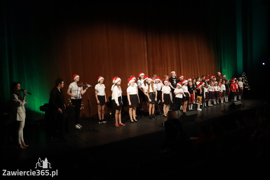 Fotorelacja I: Mikołajki Mok Zawiercie - Paweł Kwiecień Małe Zawiercie i Chór Tutti