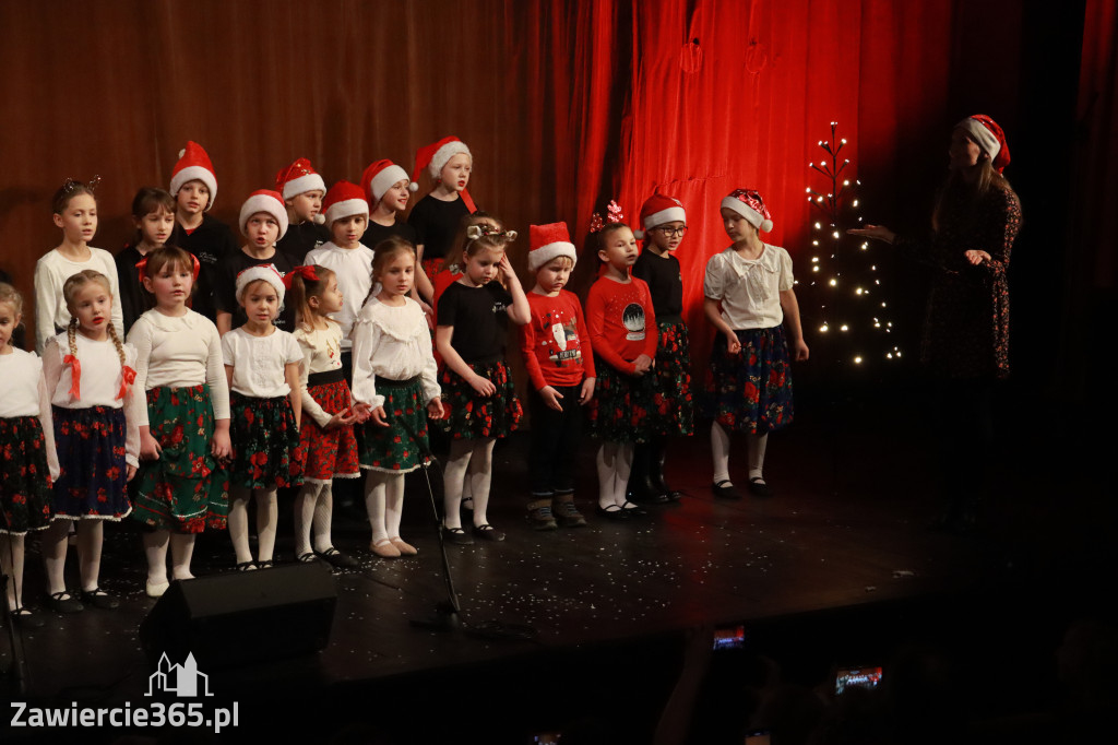 Fotorelacja I: Mikołajki Mok Zawiercie - Paweł Kwiecień Małe Zawiercie i Chór Tutti